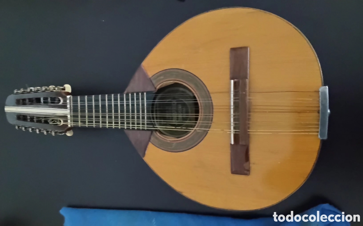 Instrumentos musicales: Bandurria de Juan Estruch restaurada