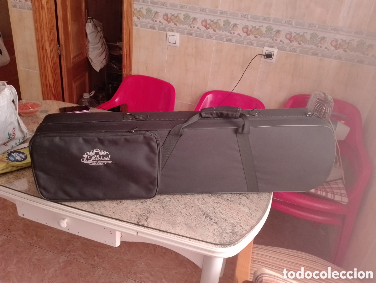 Musikinstrumente: Funda de trombon negra