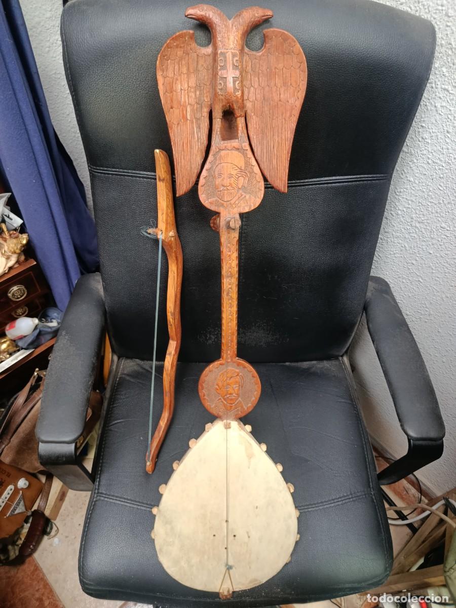 Instrumentos musicales: Instrumentos tradicional serbio antiguo.Gusle.