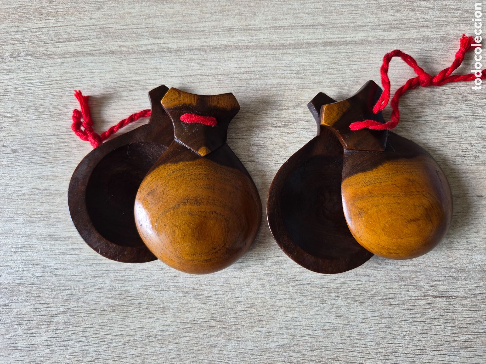Instrumentos musicales: Casta&ntilde;uelas de Granadillo - Jacaranda - 8 x 6 cm. - Excelente Calidad . Antiguas . EXCELENTES .