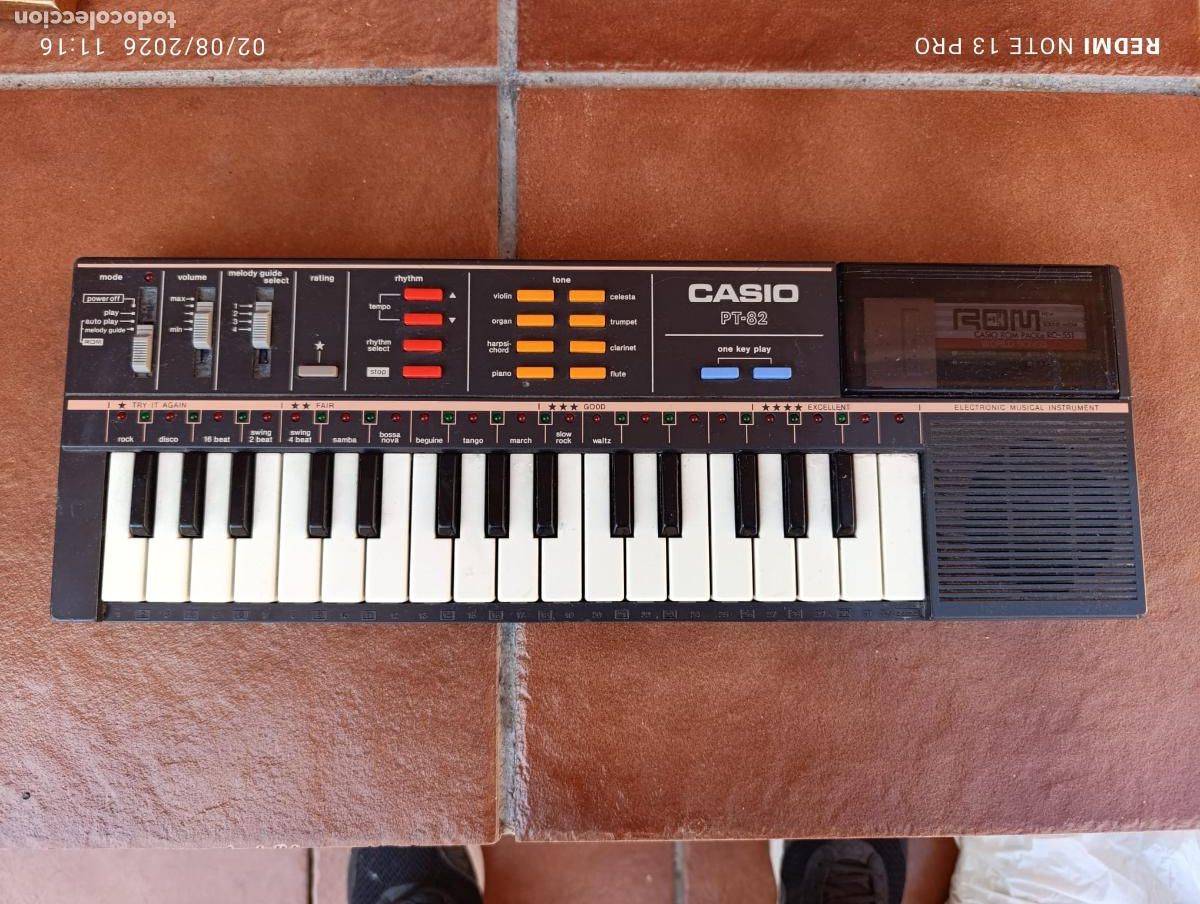 Musikinstrumente: ORGANO TECLADO PIANO ELECTRONICO. CASIO PT-82 ROM PACK JAPAN 70s.