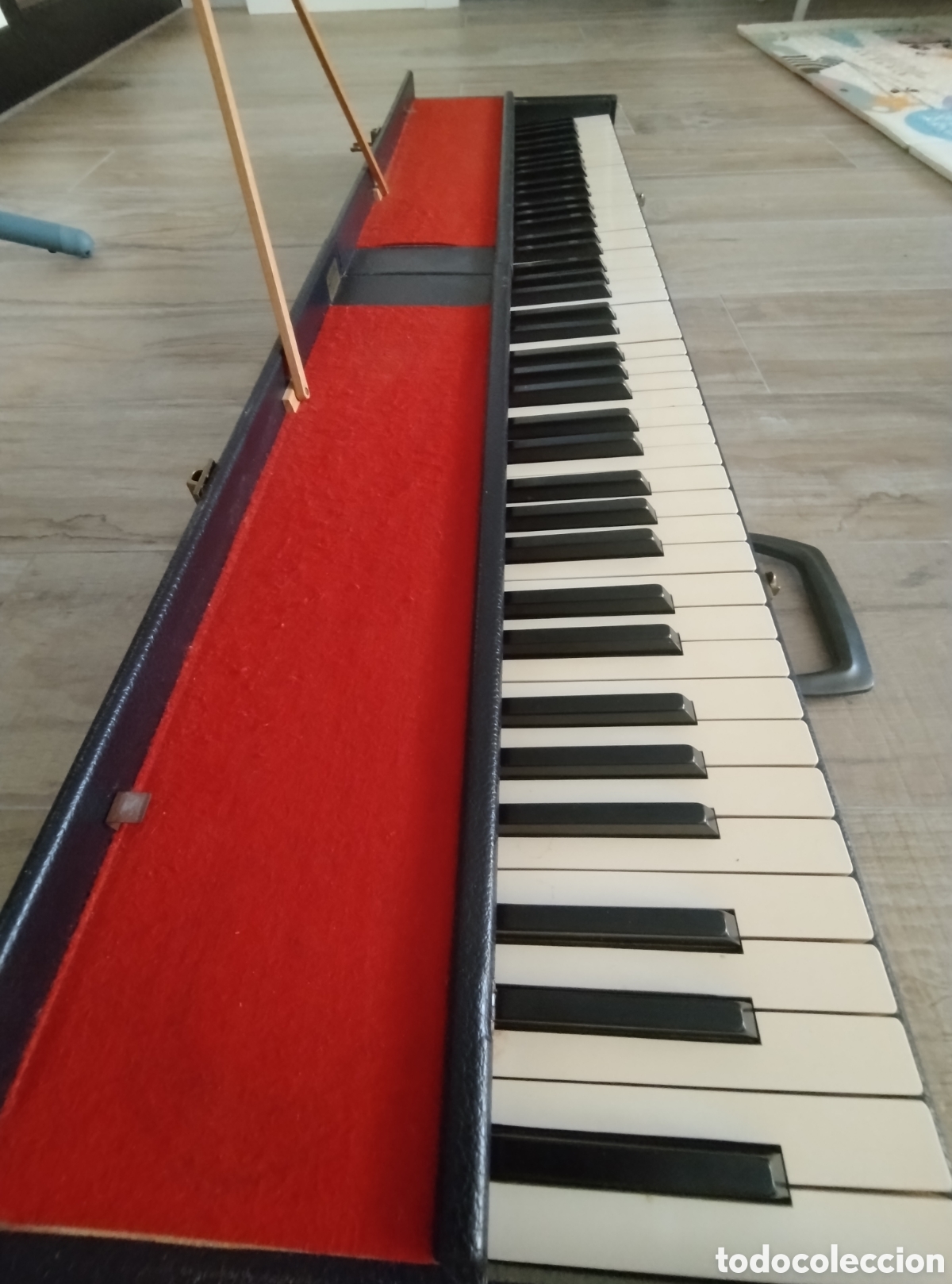 Instrumentos musicales: Teclado sordo plegable