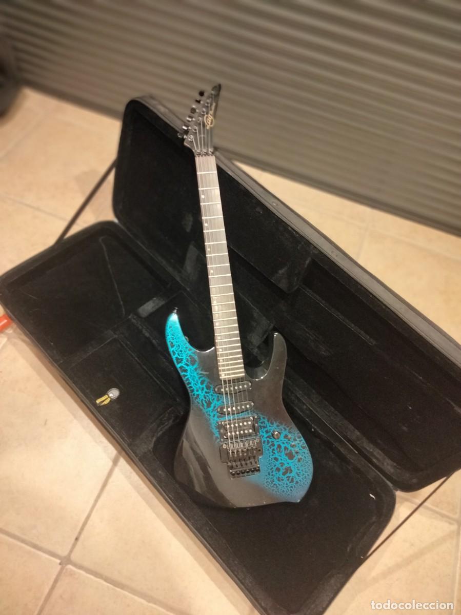 Instrumentos musicales: Guitarra el&eacute;ctrica con Floyd Rose