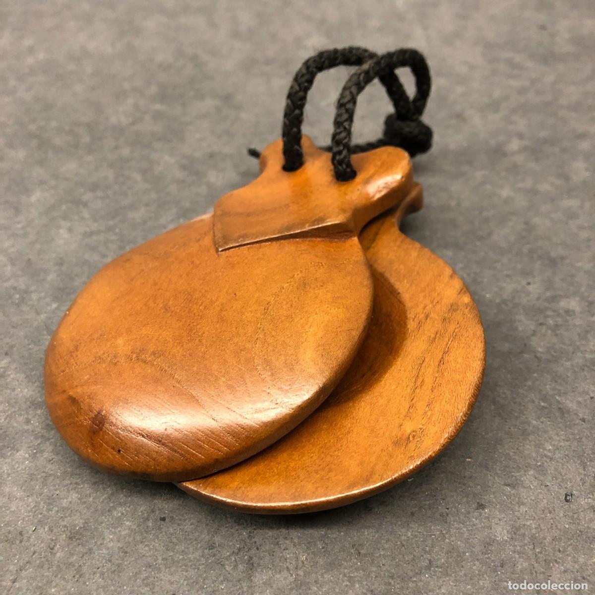 Instrumentos musicales: CASTA&Ntilde;UELAS - INSTRUMENTO DE PERCUSI&Oacute;N TRADICIONAL ESPA&Ntilde;OL - DE MADERA - 9 X 6,5 CM / 434