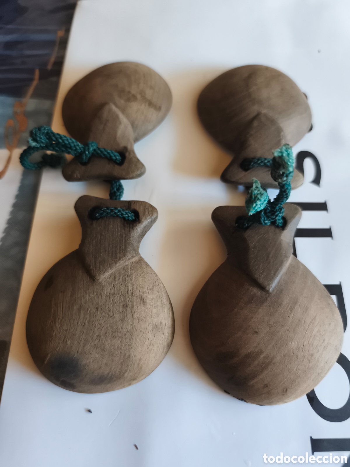 Instruments Musicaux: Antigua pareja de casta&ntilde;uelas maragatas hechas a mano en perfecto estado arte pastoril