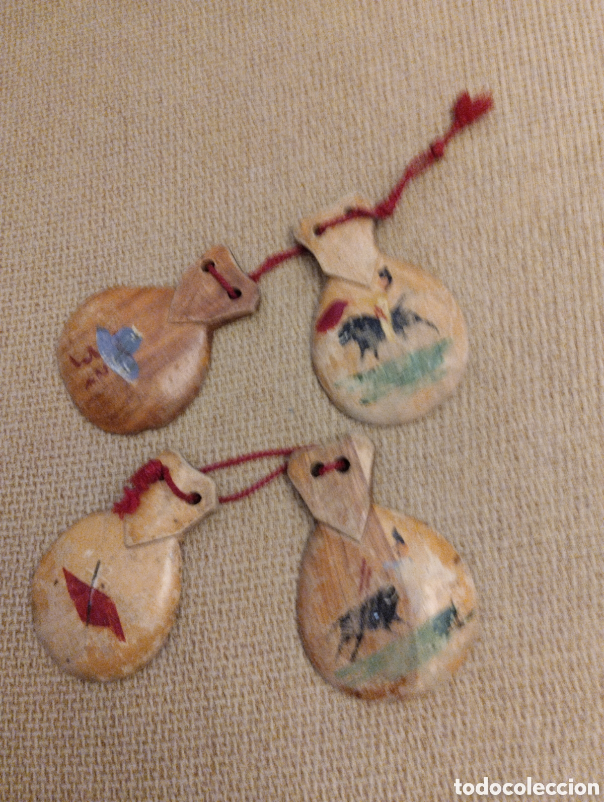 Instrumentos musicales: Casta&ntilde;uelas de madera antiguas