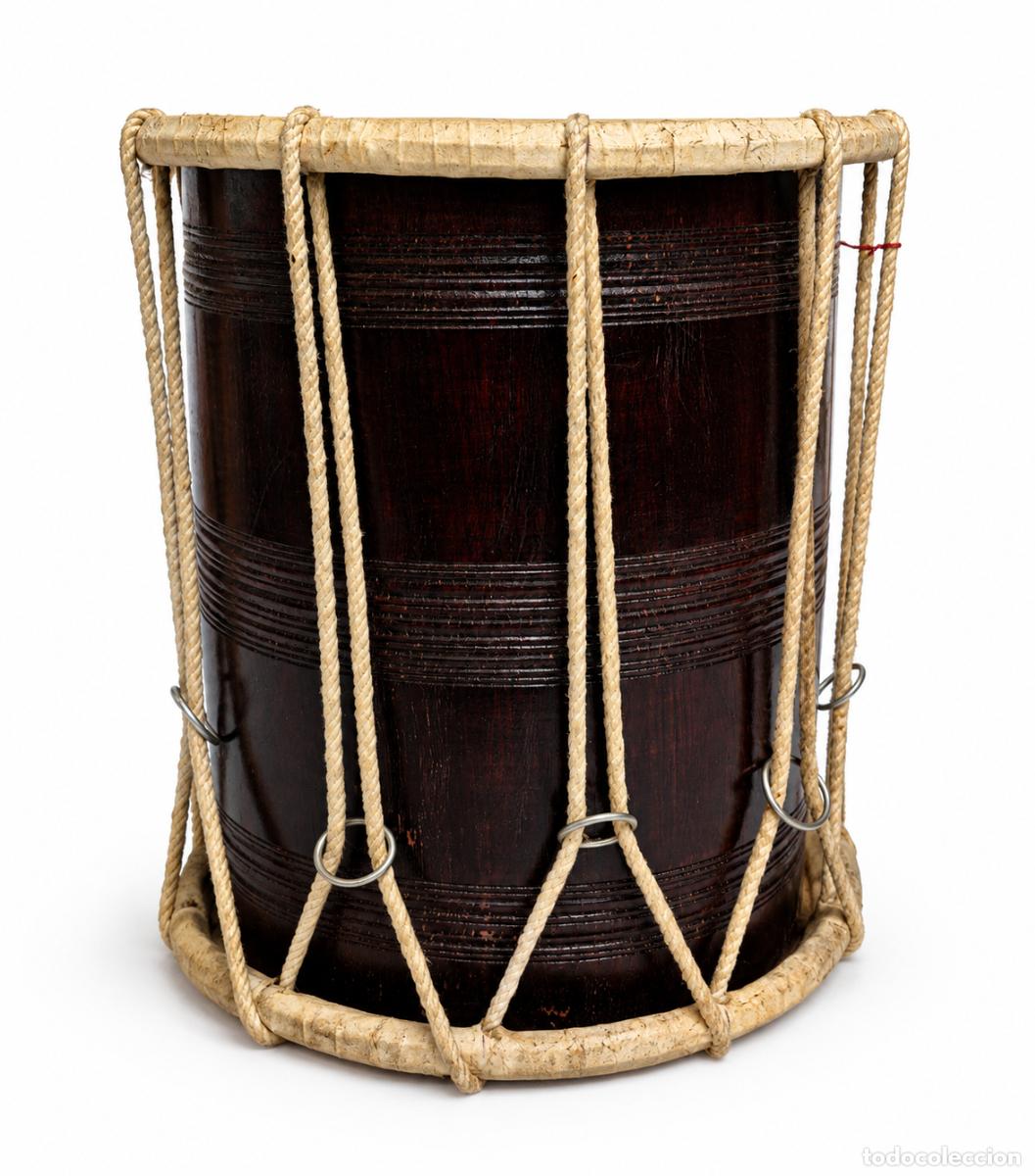 Instrumentos musicales: Tambor Tradicional de Tensi&oacute;n por Cuerda - Tamboril Regional - Dos Juegos de Baquetas
