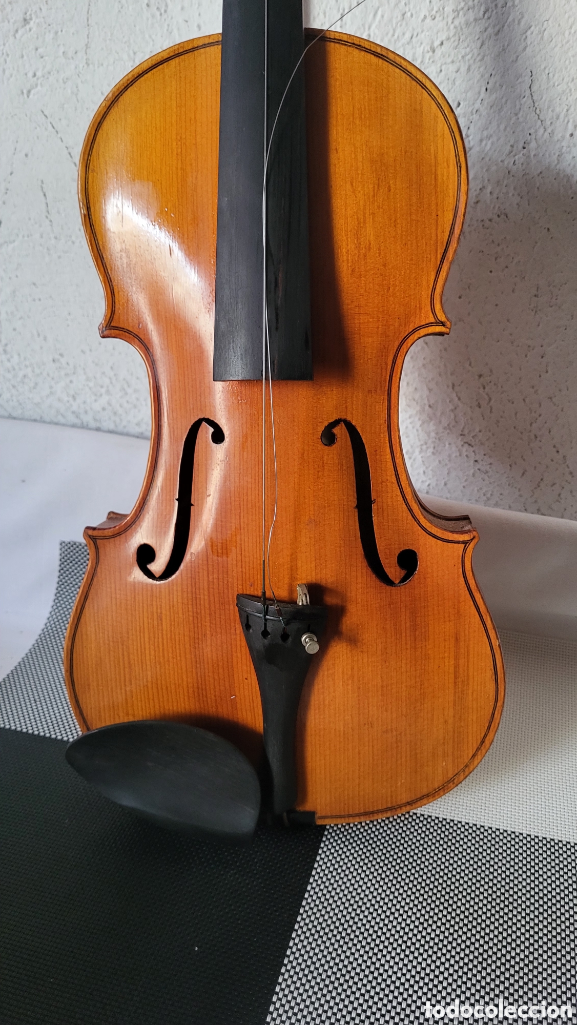 Musical instruments: Antiguo violin usado