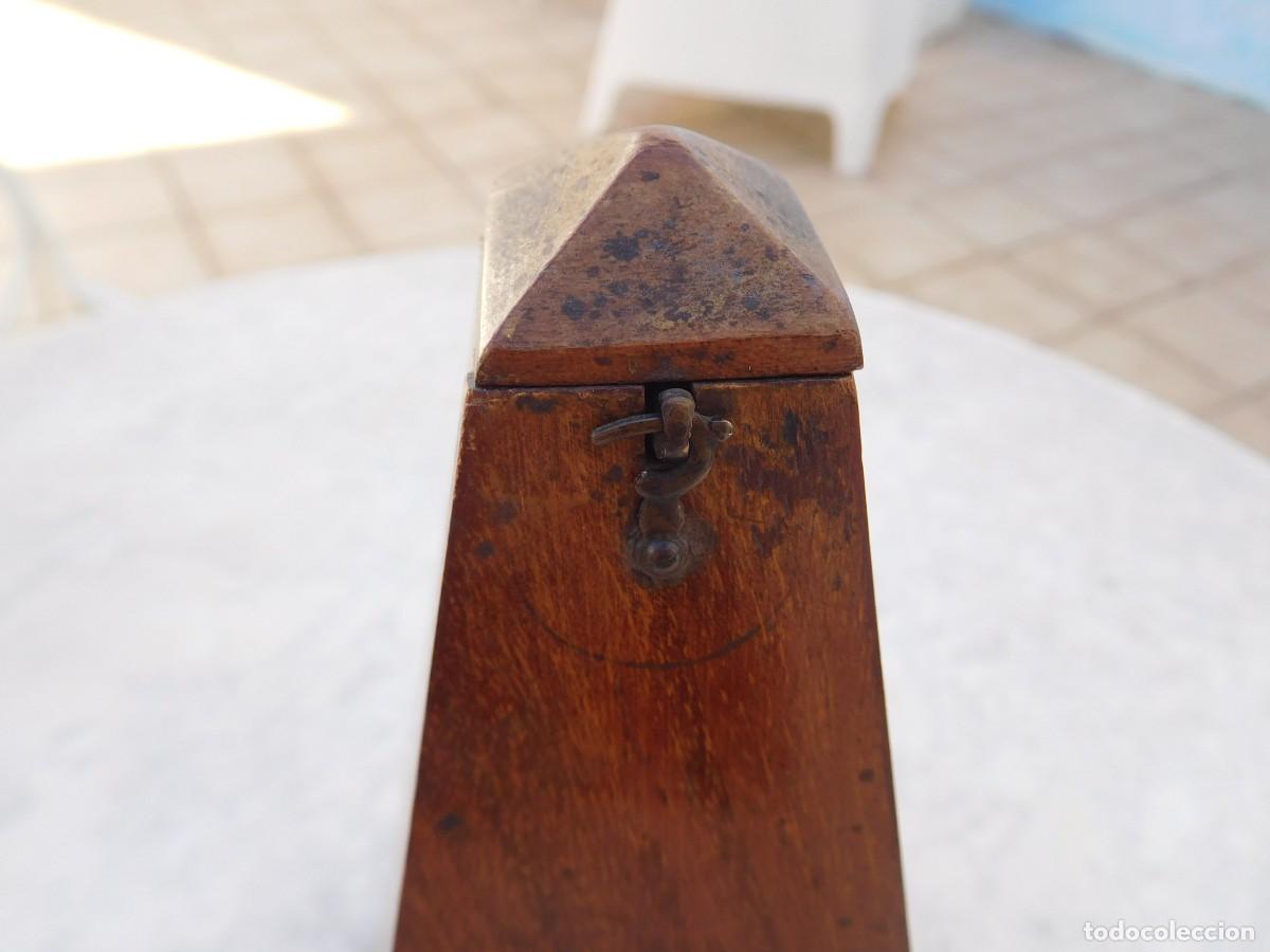Instrumentos musicales: Metr&oacute;nomo de Ma&euml;lzel antiguo - Foto 3