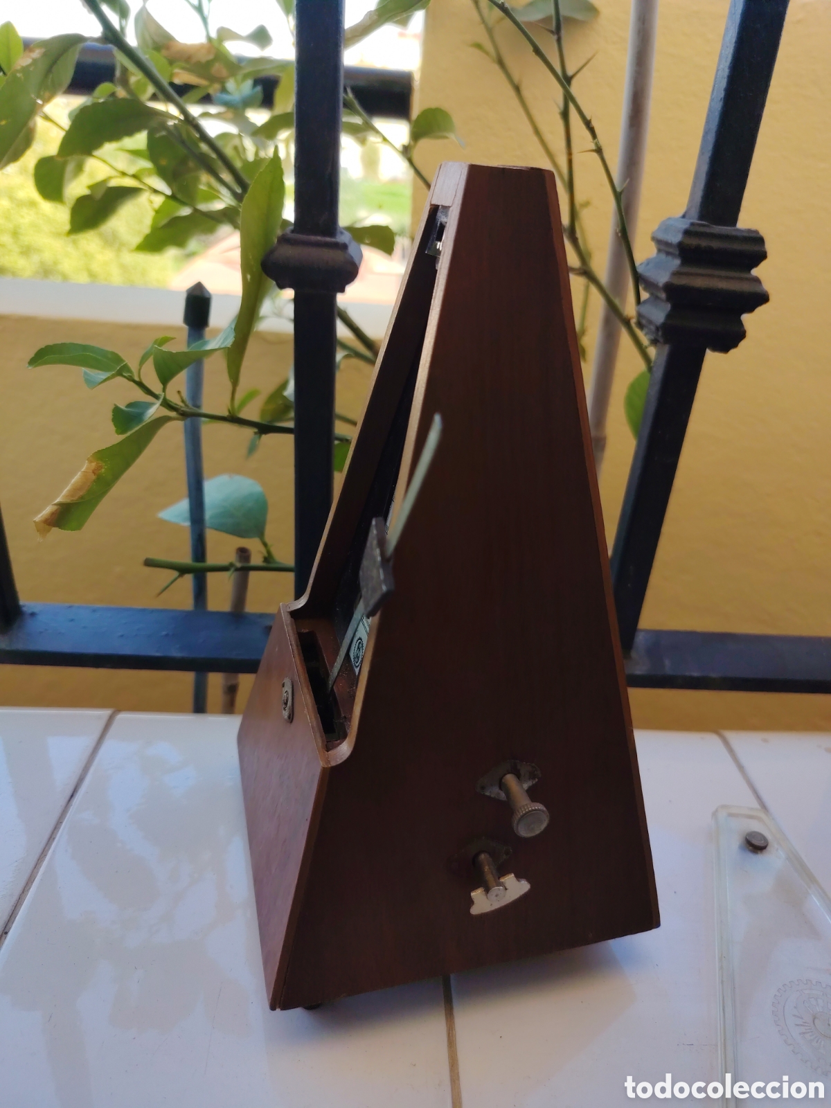 Instrumentos musicales: ANTIGUO METR&Oacute;NOMO DE MADERA A CUERDA - Foto 6