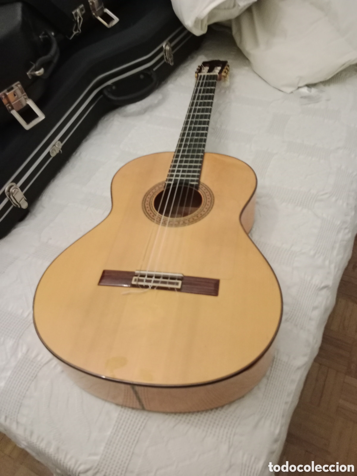 Instrumentos musicales: Guitarra de estudio Jos&eacute; Ram&iacute;rez 1998 - Foto 1