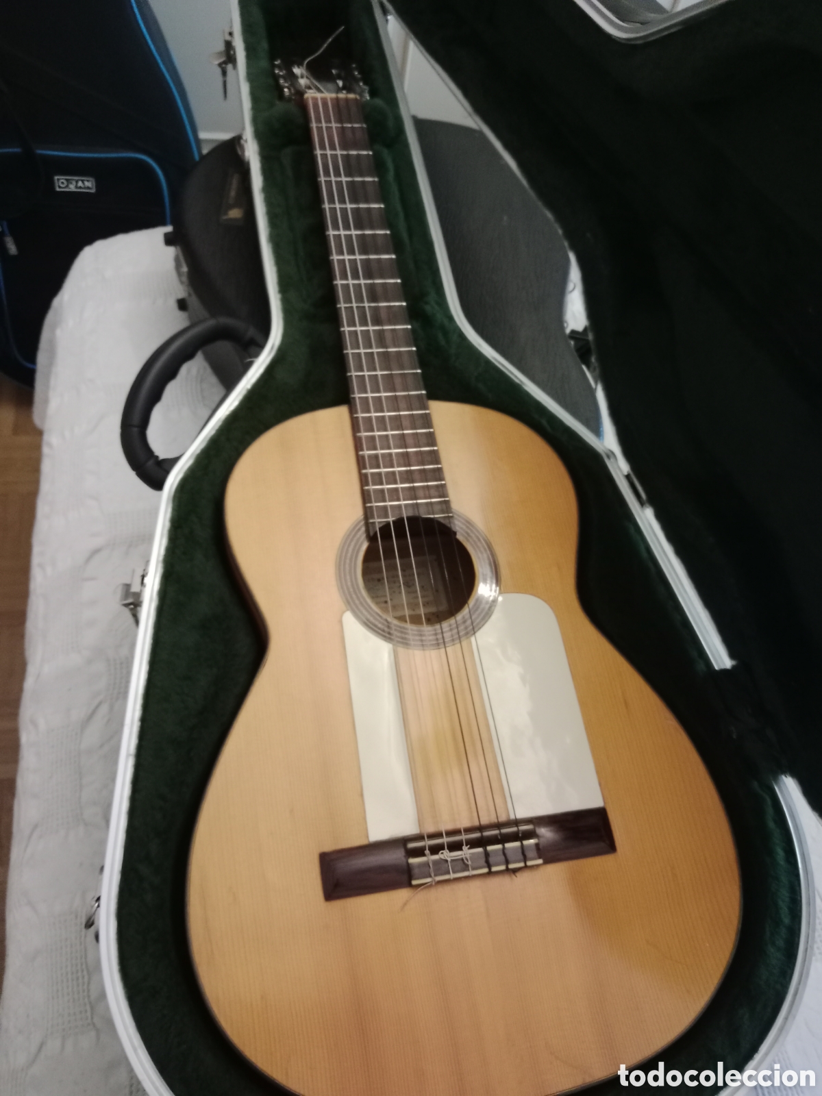 Instrumentos musicales: Guitarra de estudio Hermanos Conde