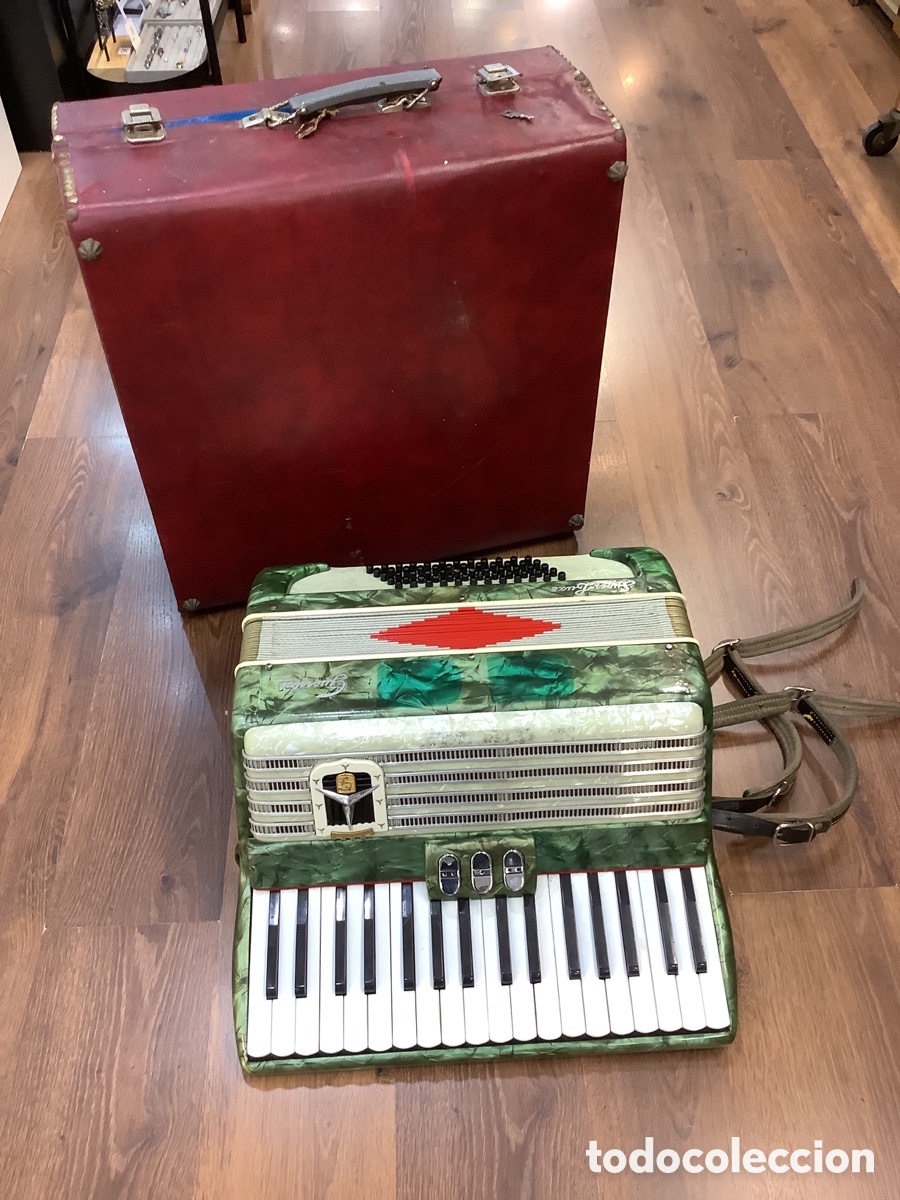 Instrumentos musicales: ACORDEON GUERRINI SUPERLUXE 32 TECLAS 60 BAJOS