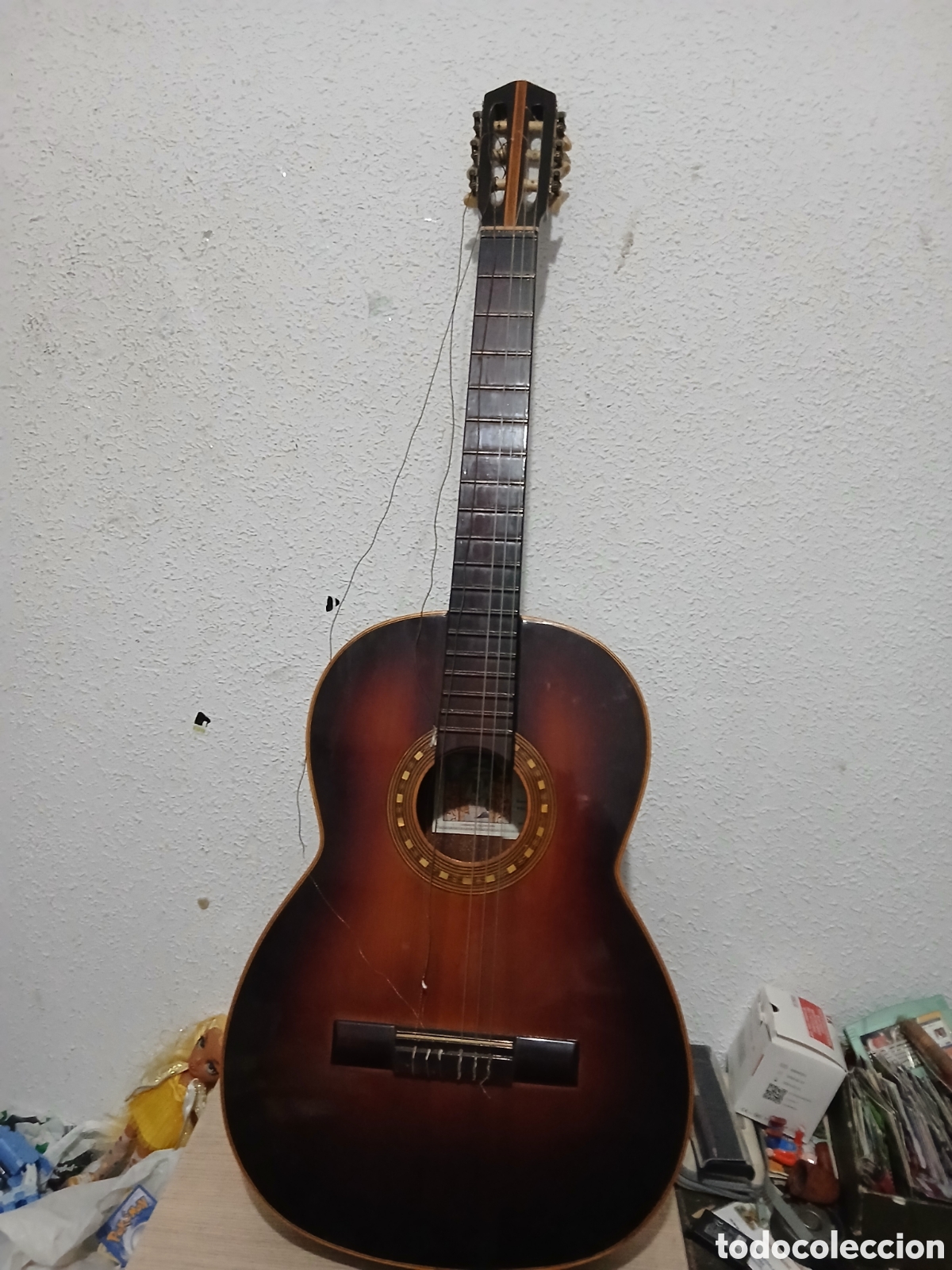 Instrumentos musicales: ANTIGUA GUITARRA FABRICADA EN ESPA&Ntilde;A,,VER FOTOS
