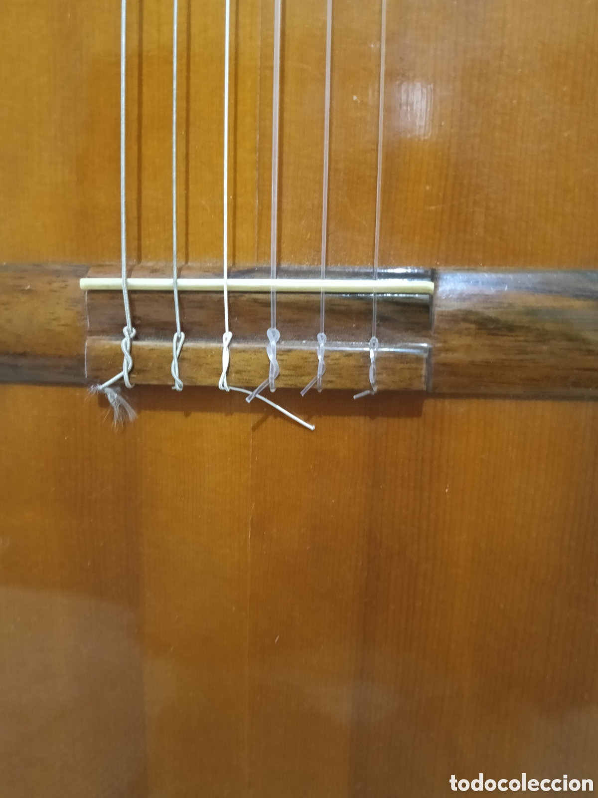 Instrumentos musicales: Antigua guitarra sonando bien - Foto 2