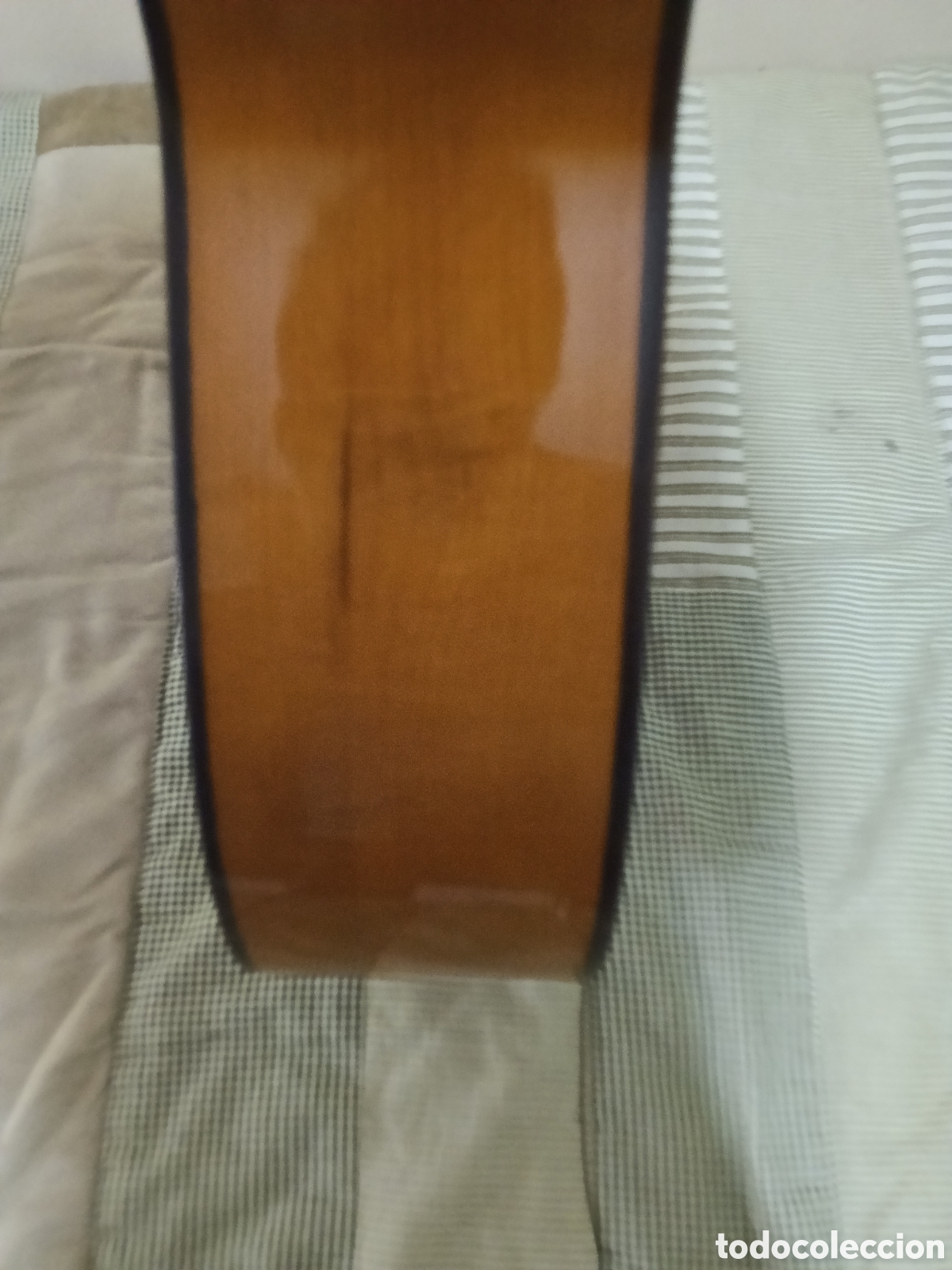 Instrumentos musicales: Antigua guitarra sonando bien - Foto 9