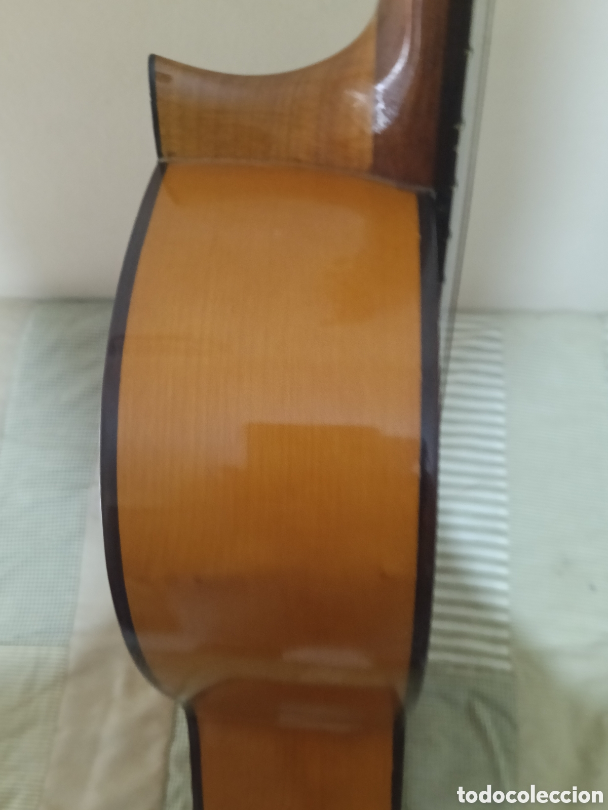 Instrumentos musicales: Antigua guitarra sonando bien - Foto 13