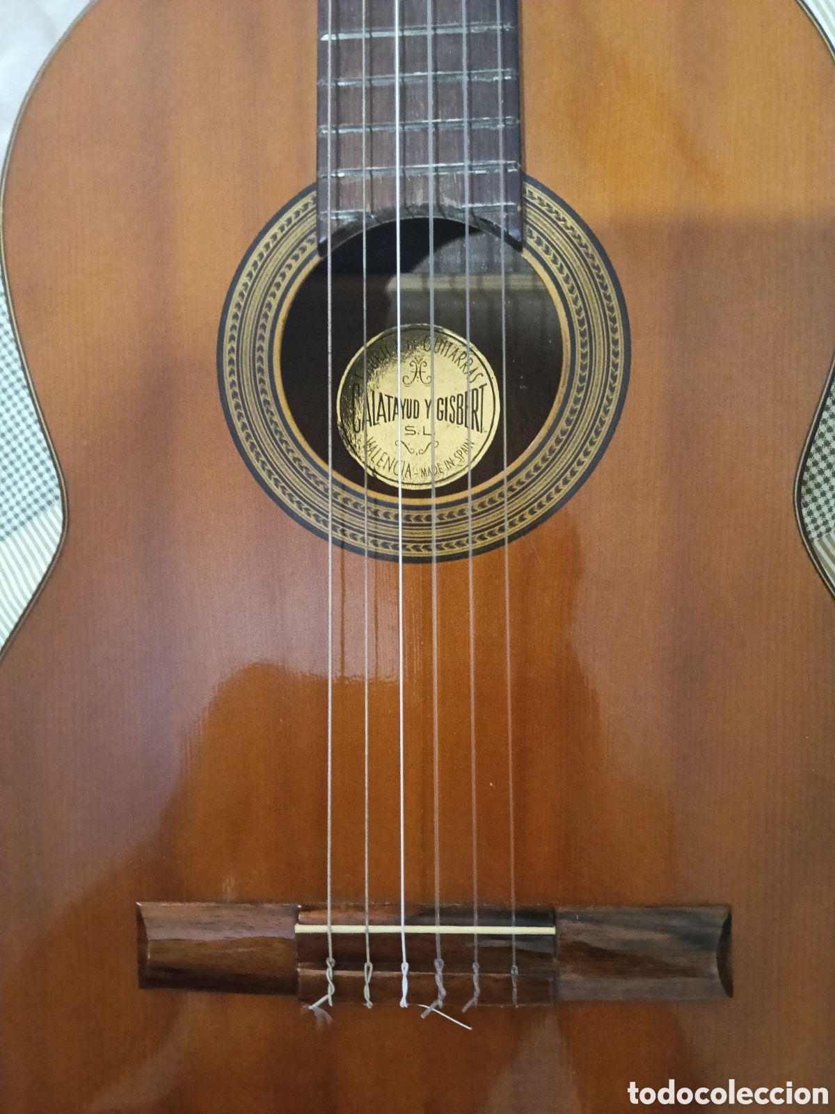 Instrumentos musicales: Antigua guitarra sonando bien - Foto 15