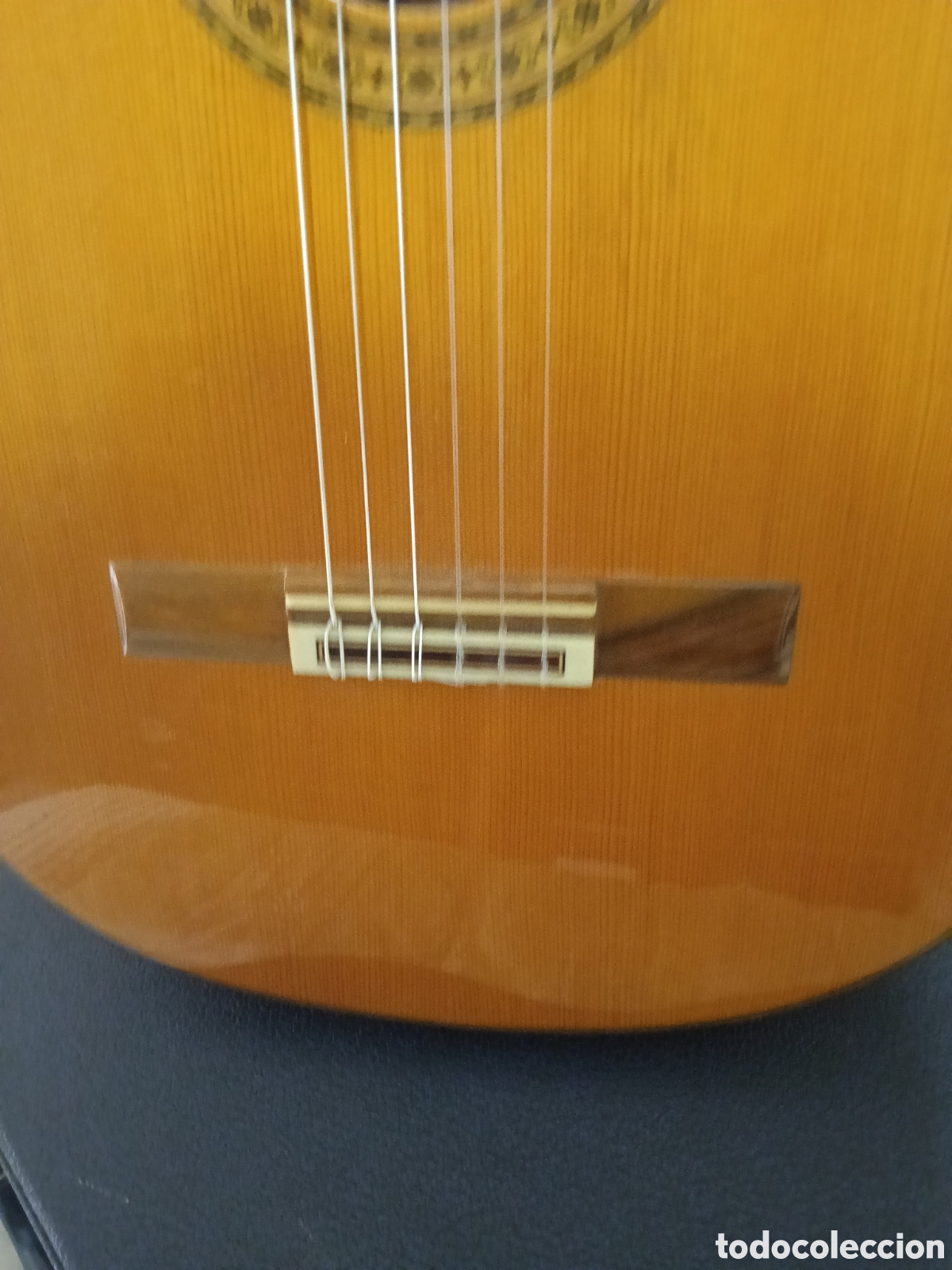 Instrumentos musicales: Guitarra flamenca serran&iacute;a - Foto 2