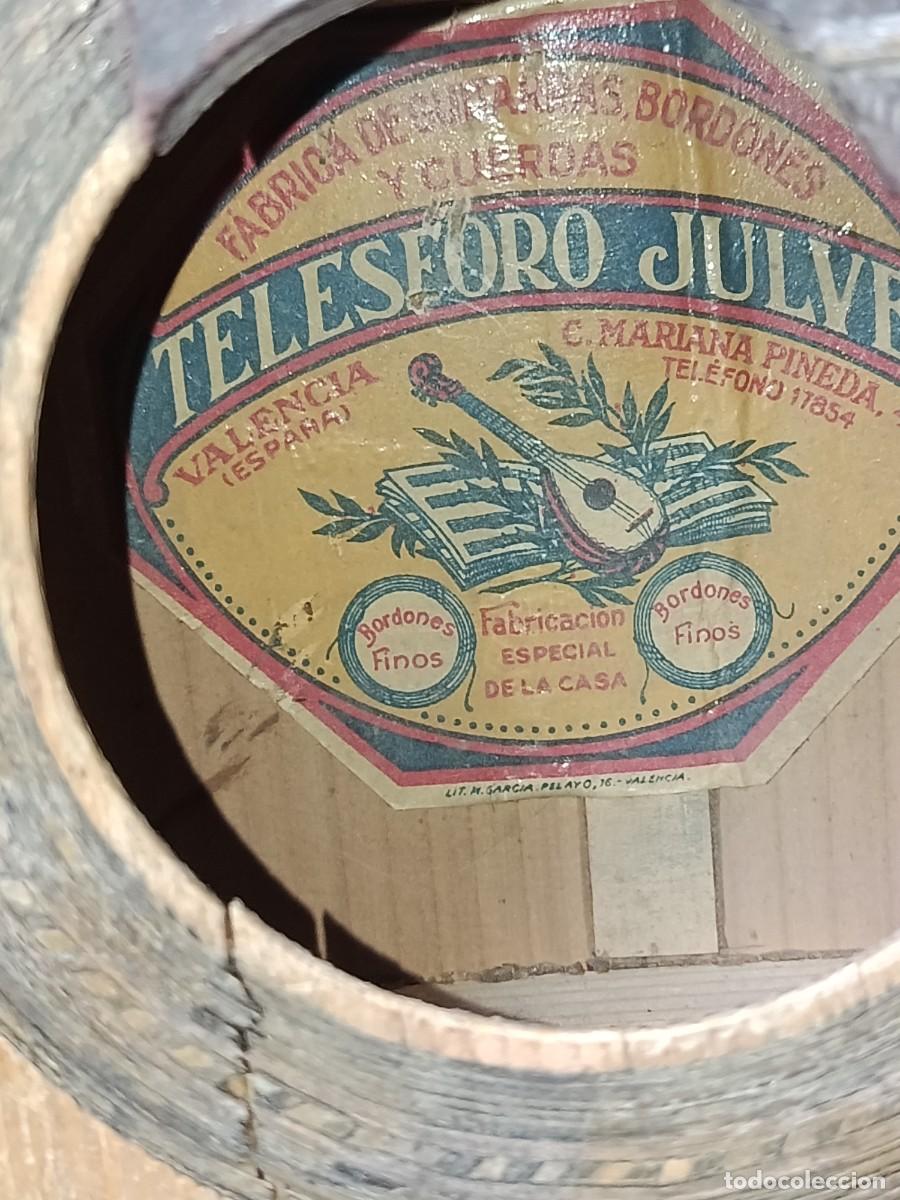 Instrumentos musicales: Guitarra de telesforo julv&eacute;, a&ntilde;os 30.