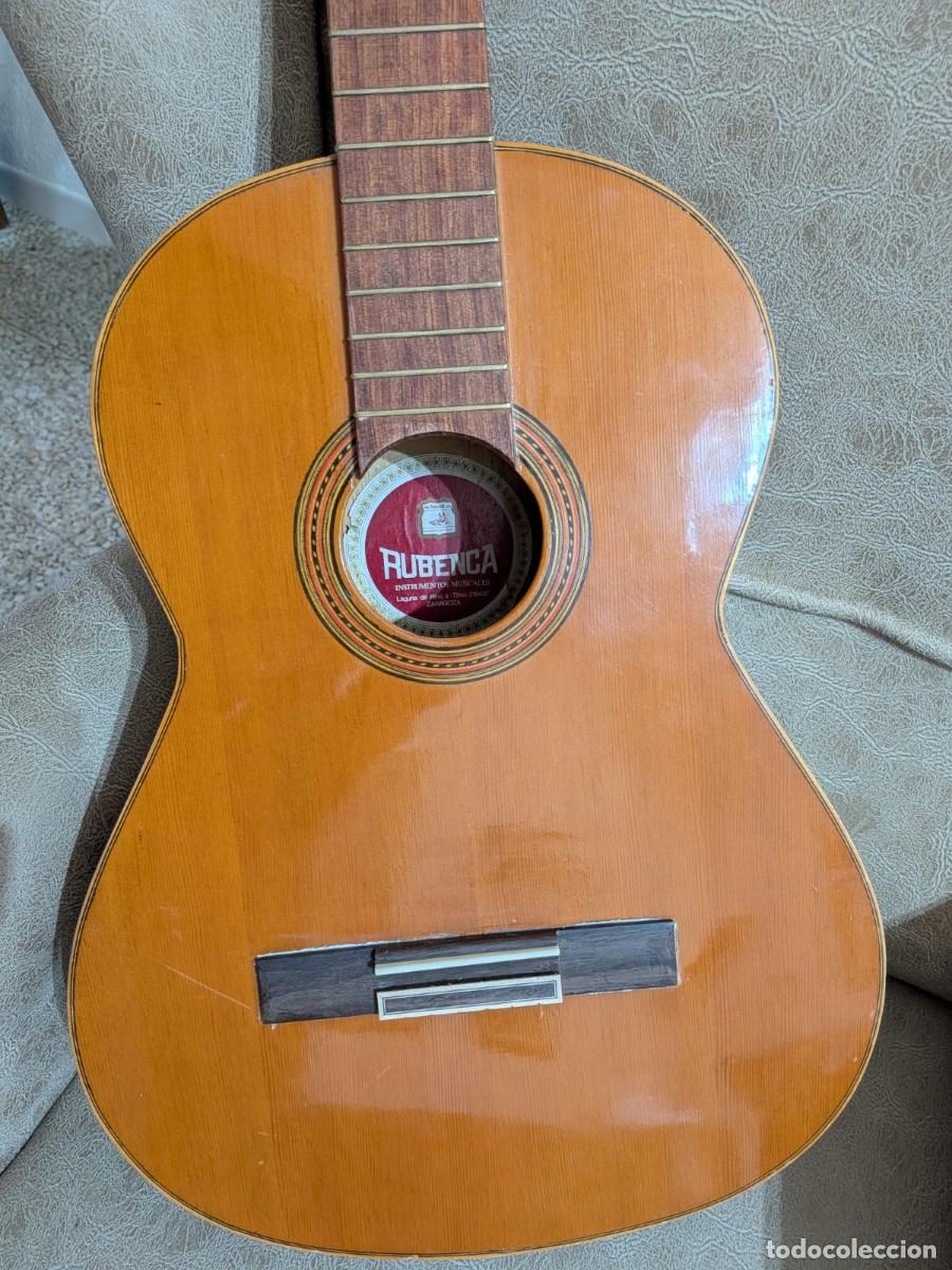 Instrumentos musicales: Guitarra Vintage de Zaragoza. D&eacute;cada de 1970