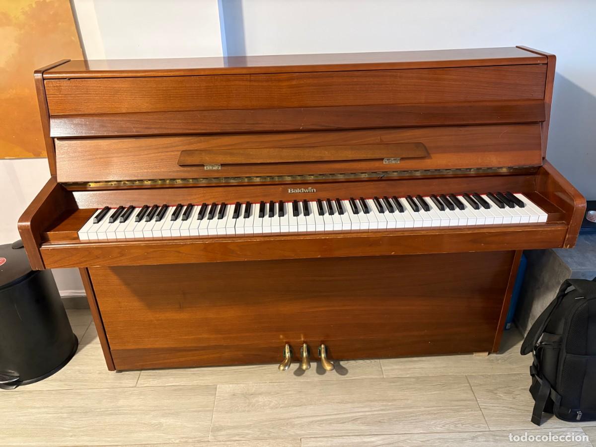 Instrumentos musicales: Piano Baldwin vertical. Edici&oacute;n 125 Aniversario