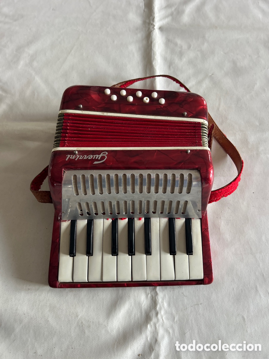 Instrumentos Musicais: Acordeon peque&ntilde;a Guerrini