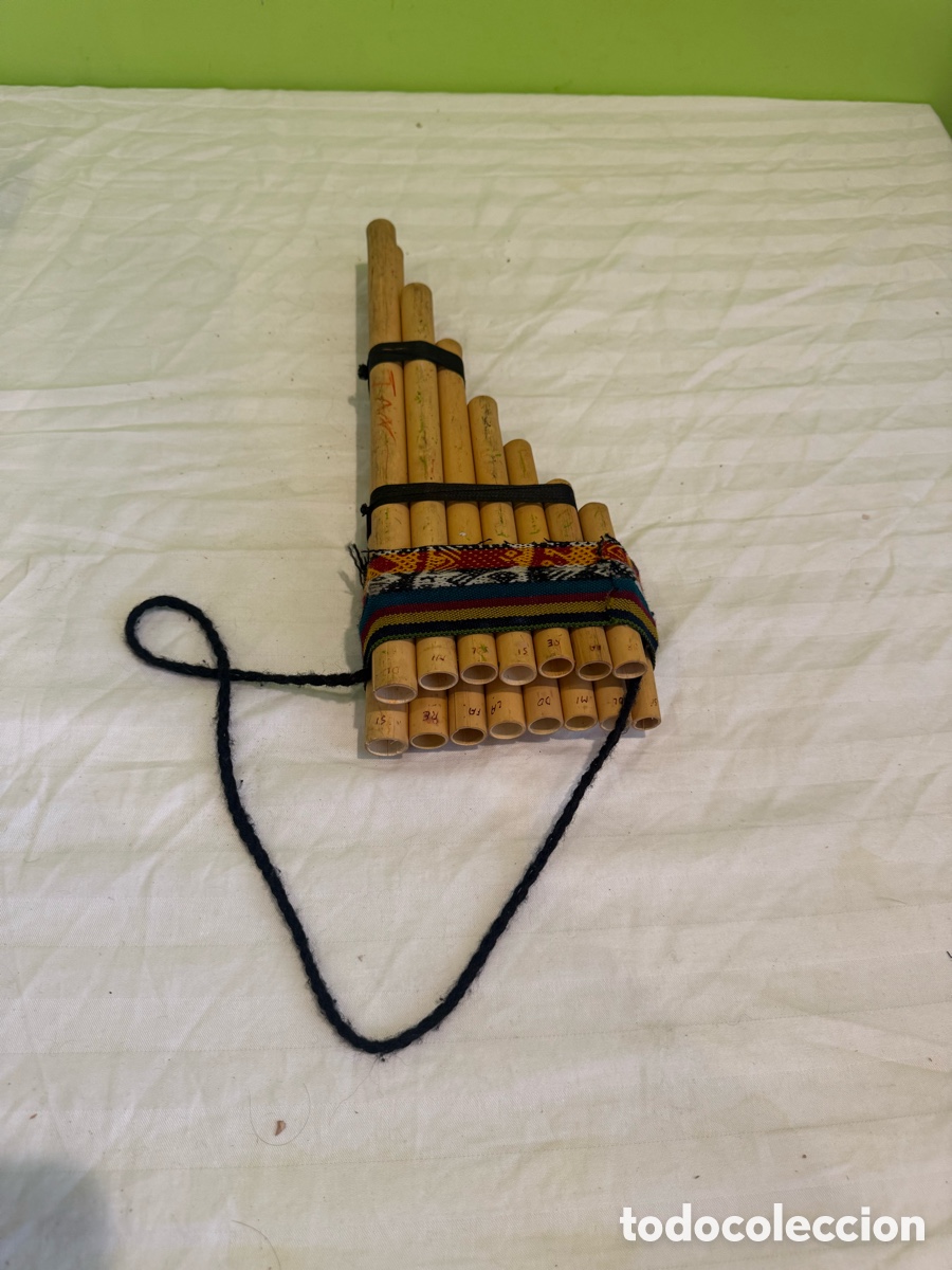 Instrumentos musicales: Antigua Zampo&ntilde;a Siku Tunari &ndash; Cochabamba, Bolivia &ndash; Siglo XX