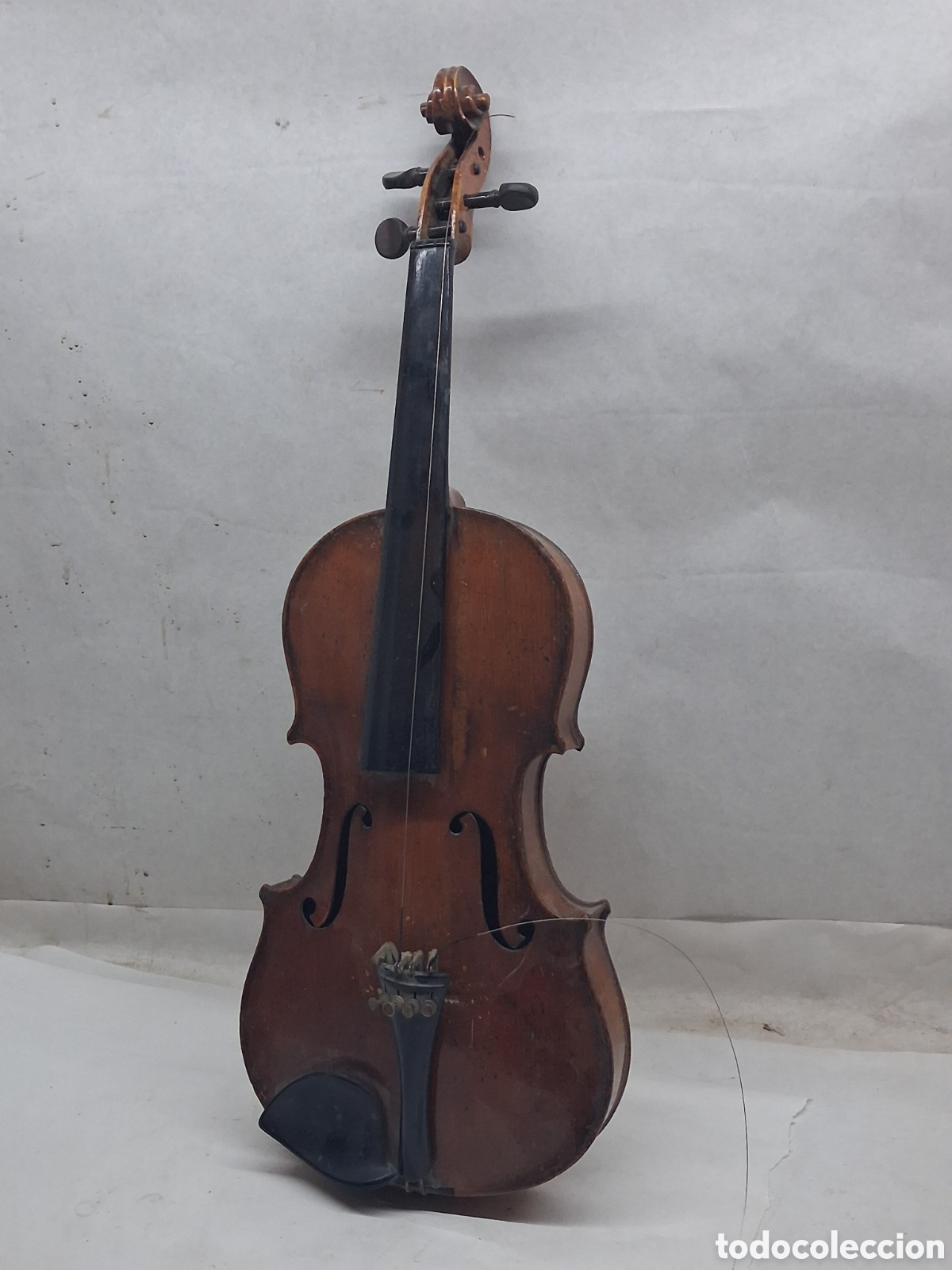 Instrumentos musicales: Antiguo viol&iacute;n para restaurar