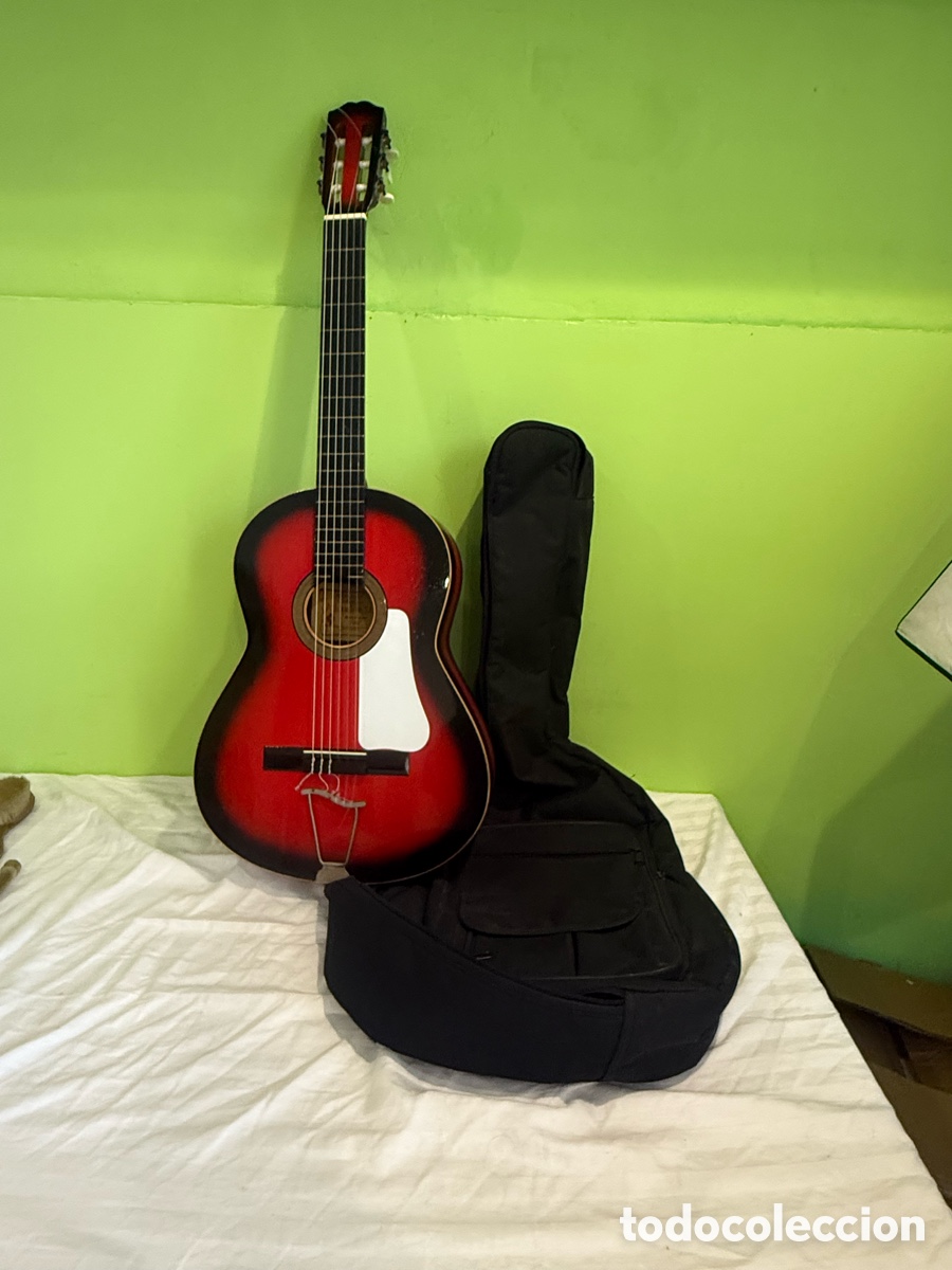 Instrumentos musicales: GUITARRA ESPA&Ntilde;OLA ALHAMBRA S.A. &ndash; A&Ntilde;OS 70 &ndash; MURO DE ALCOY &ndash; VINTAGE