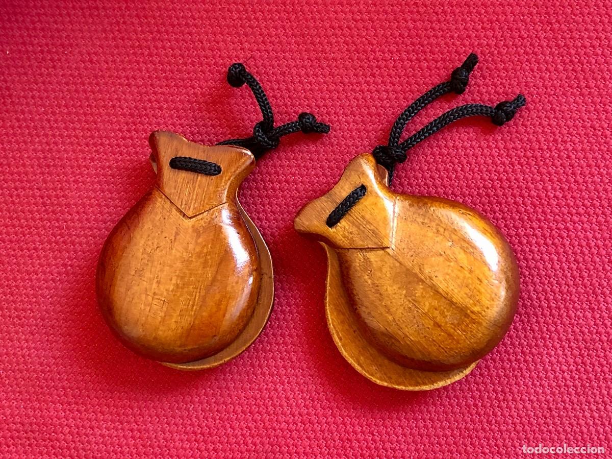 Instrumentos musicales: Casta&ntilde;uelas Semiprofesionales. Madera Caoba Pulida. Nuevas. Flamenco. Folklore. Sevilla. Espa&ntilde;a