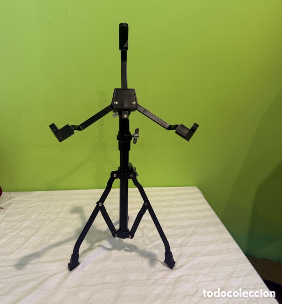 Musical instruments: SOPORTE PROFESIONAL PARA CAJA DE BATER&Iacute;A O REDOBLANTE &ndash; TR&Iacute;PODE PLEGABLE