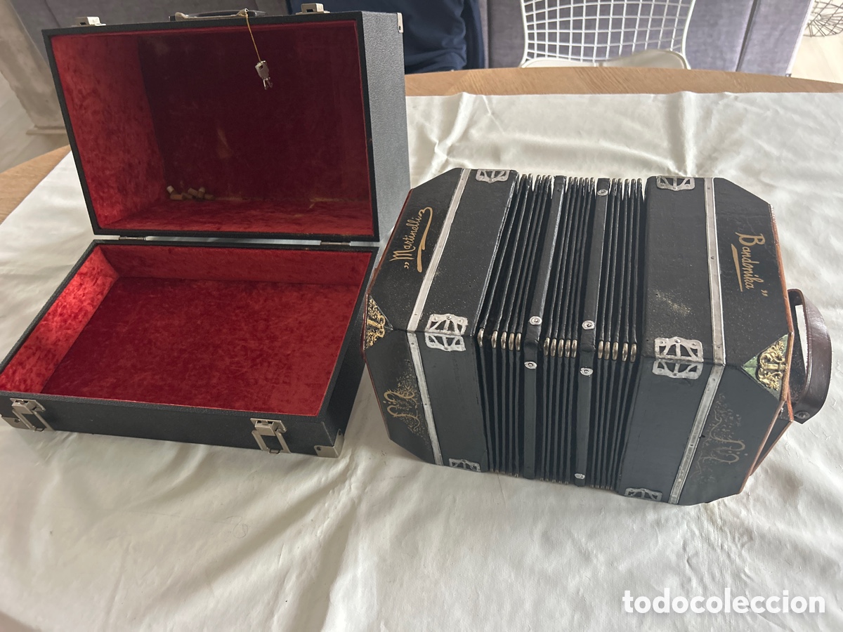 Instrumentos Musicais: Antigua Bandonika Martinelli en Caja