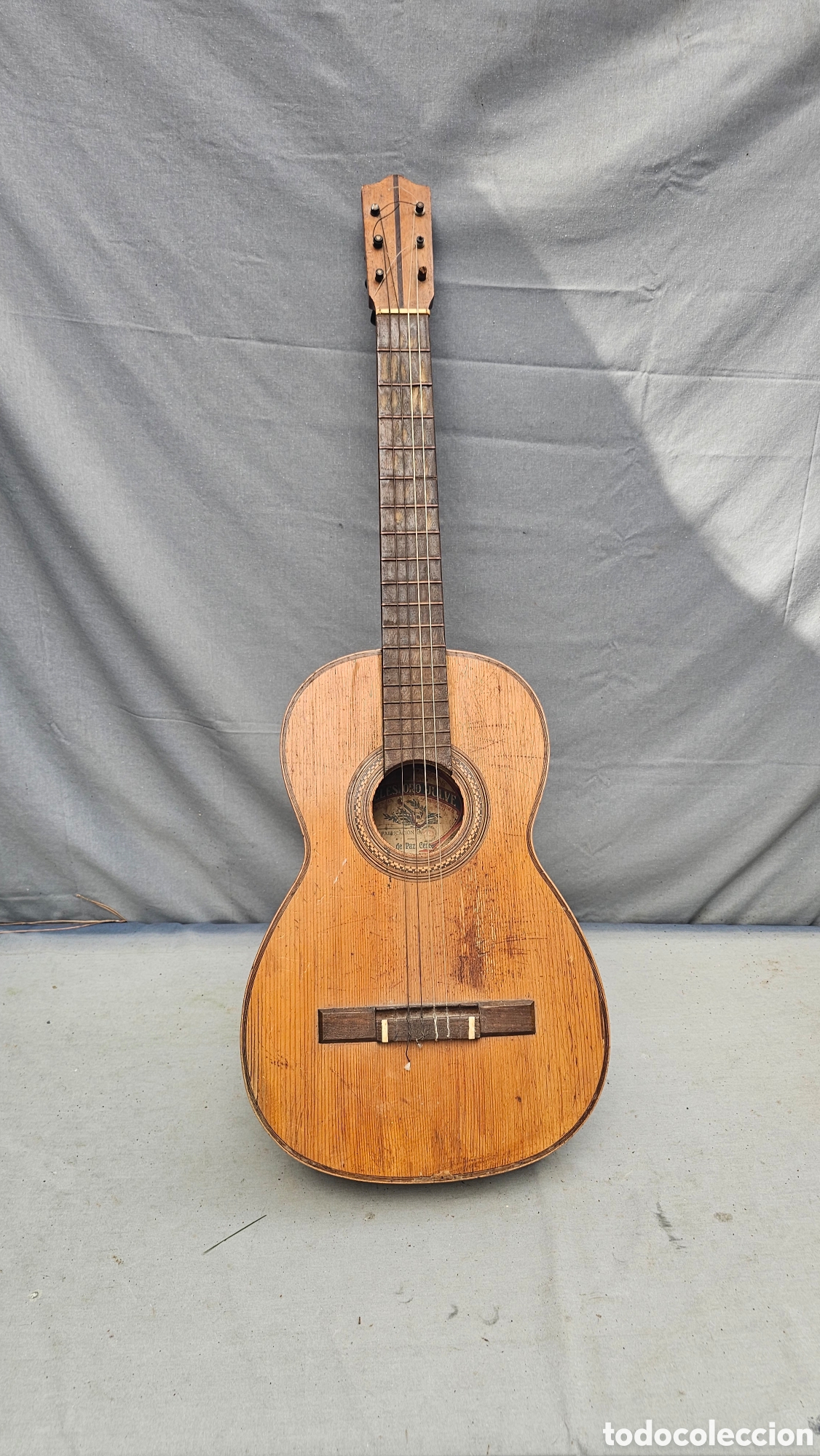 Instrumentos Musicais: Antigua guitarra de principios del siglo XX Telesforo Julve