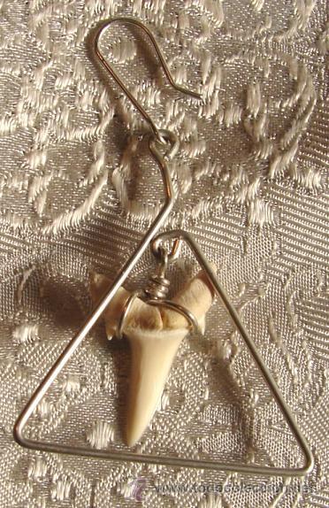 Joyeria: PENDIENTES EN PLATA Y DIENTES DE TIBURON, ARTESANALES. - Foto 2