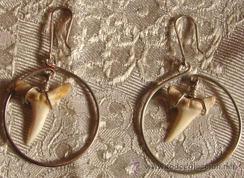 Joyeria: PENDIENTES EN PLATA Y DIENTES DE TIBURON, ARTESANALES. - Foto 1