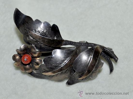 Joyeria: BROCHE DE PLATA, PLATA DORADA Y CORAL - Foto 1