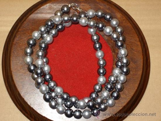 Joyeria: COLLAR DE PERLAS BLANCAS Y GRISES. - Foto 2
