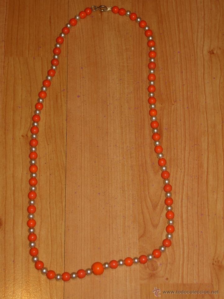 Joyeria: COLLAR LARGO DE OPALINA NARANJA Y PERLAS A&Ntilde;OS 70. - Foto 2