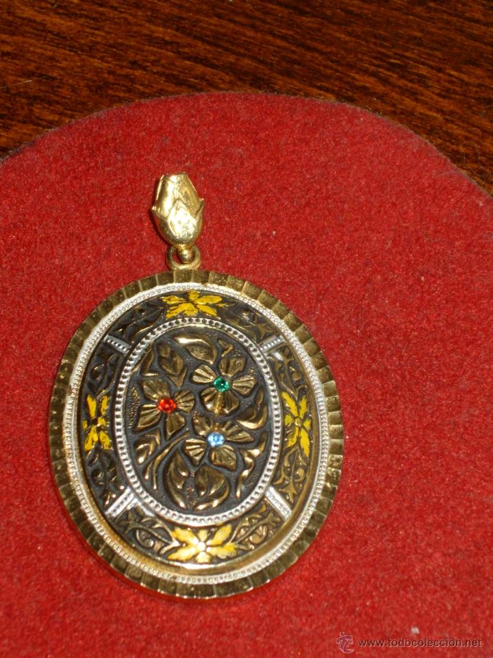 Joyeria: MEDALLON DAMASQUINADO CON CIRCONITAS. - Foto 2