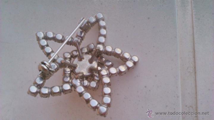 Joyeria: Antiguo broche en forma de estrella con circonitas y perla en el centro. - Foto 3