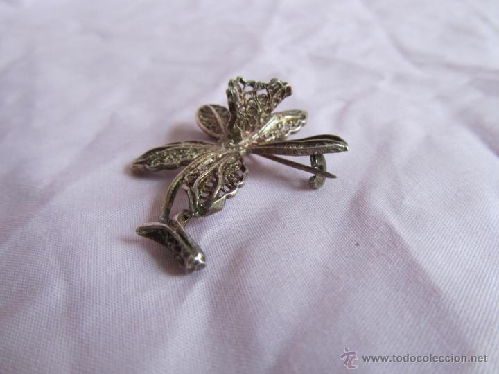 Joyeria: Bonito broche de filigrana de plata en forma de flor - Foto 3