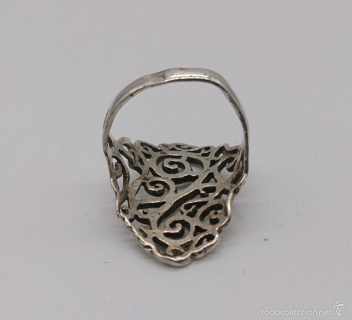Joyeria: Anillo antiguo en plata de ley contrastada y bellamente labrada . - Foto 4