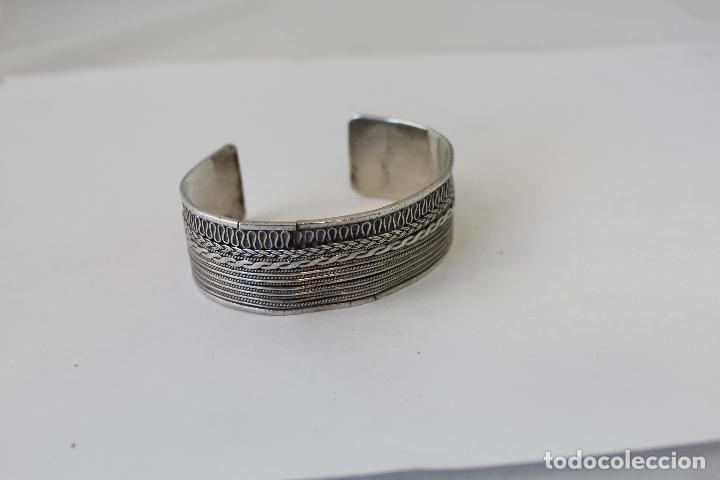 Joyeria: brazalete antiguo en plata de ley - Foto 2