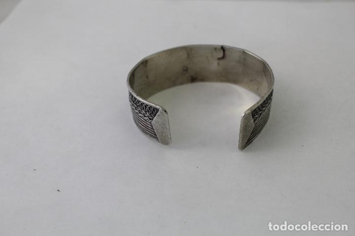 Joyeria: brazalete antiguo en plata de ley - Foto 4