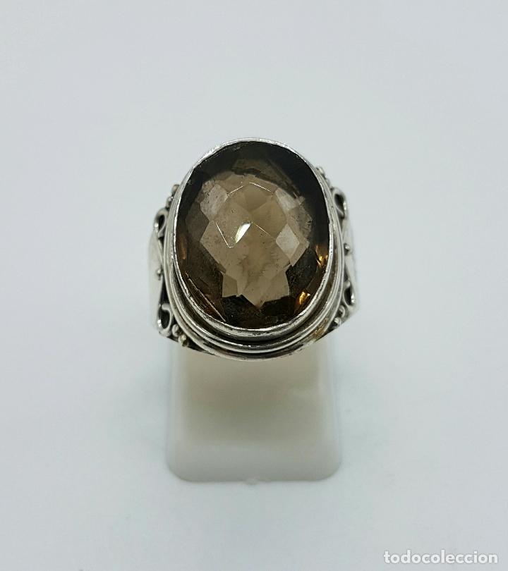 Joyeria: Gran anillo antiguo en plata de ley contrastada con cabujón de cuarzo ahumado bellamente facetado . - Foto 2 - 71498727