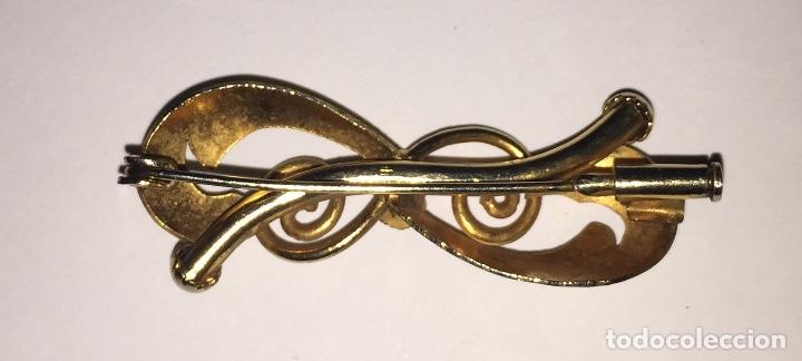 Joyeria: Bonito broche chapado en oro y piedra central - Foto 2