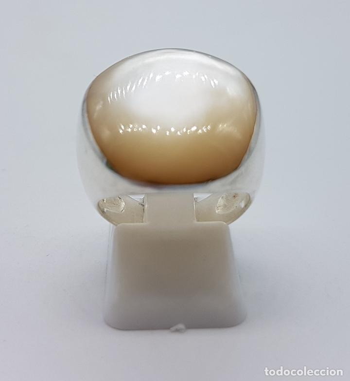 Joyeria: Gran anillo en plata de ley contrastada con cabuj&oacute;n de nacar . - Foto 4