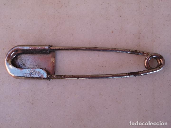 Joyeria: Gran broche en meta a&ntilde;os 70 - RISDON KEY-TAB - - Foto 10