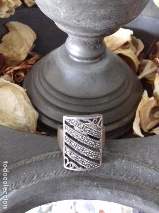 Joyeria: Gran Anillo de Plata de Ley y Marquesitas - Foto 3